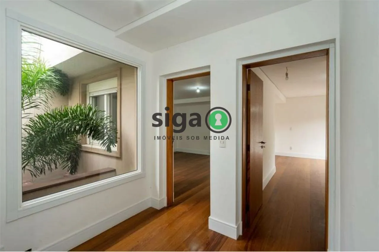 Imagem Linda casa nos Jardins à venda de 724m2 área construída, 4 suítes 3 vagas de garagem