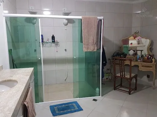 Imagem Linda Casa cvom Piscina - Bairro Maracana