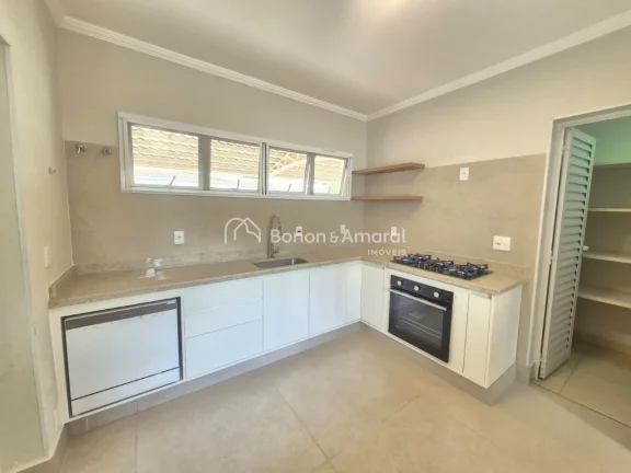 Imagem Sobrado de 202 m² à venda em condomínio exclusivo com apenas 12 casas, localizado no bairro Santa...