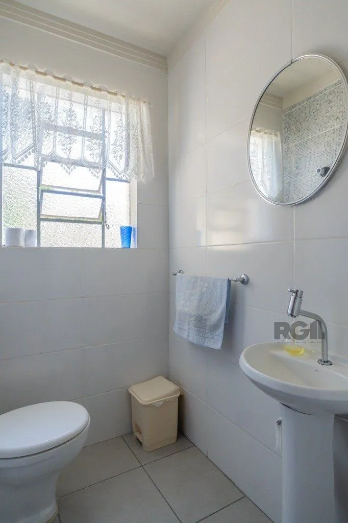 Imagem Casa com 4 dormitórios no bairro Gloria