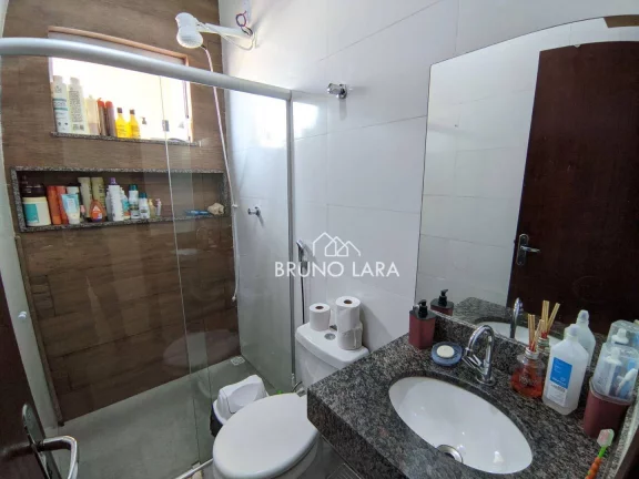 Imagem Casa à venda em Igarapé MG, bairro Canarinho.