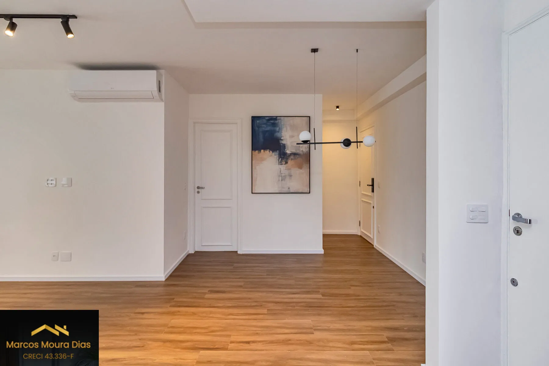 Imagem Apartamento 3 Dormitórios 1 Suíte 2 Vagas na Vila Olímpia Reformado