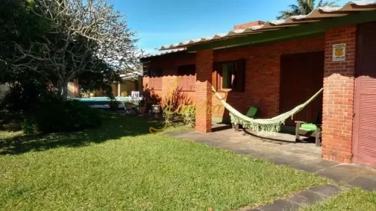 Imagem Casa em Atlântida 02 terrenos! Composta por 03 dormitórios, 01 suíte