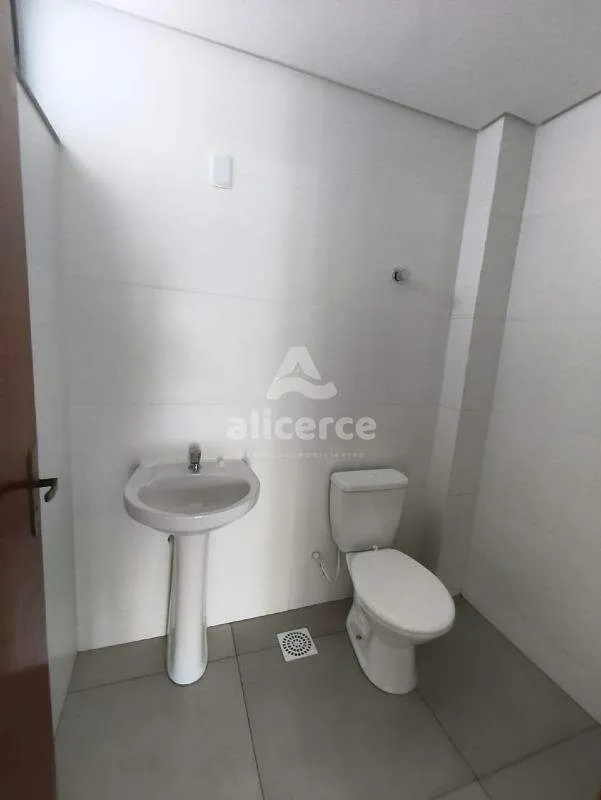 Imagem Sobrado à venda com 3 quartos 1 suíte, 100m² em Serraria São José