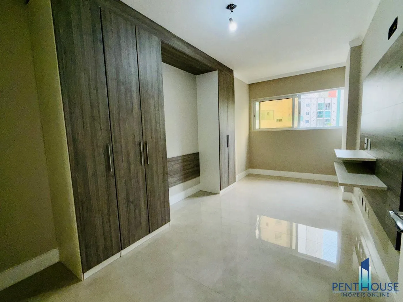 Imagem Apartamento Zona Central para Venda em Balneário Camboriú, BARRA SUL, 3 dormitórios, 1 suíte, 3 banheiros, 2 vagas