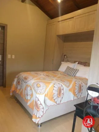 Imagem Na Vicente da Fontoura, sobrado com 4 quartos e pátio.