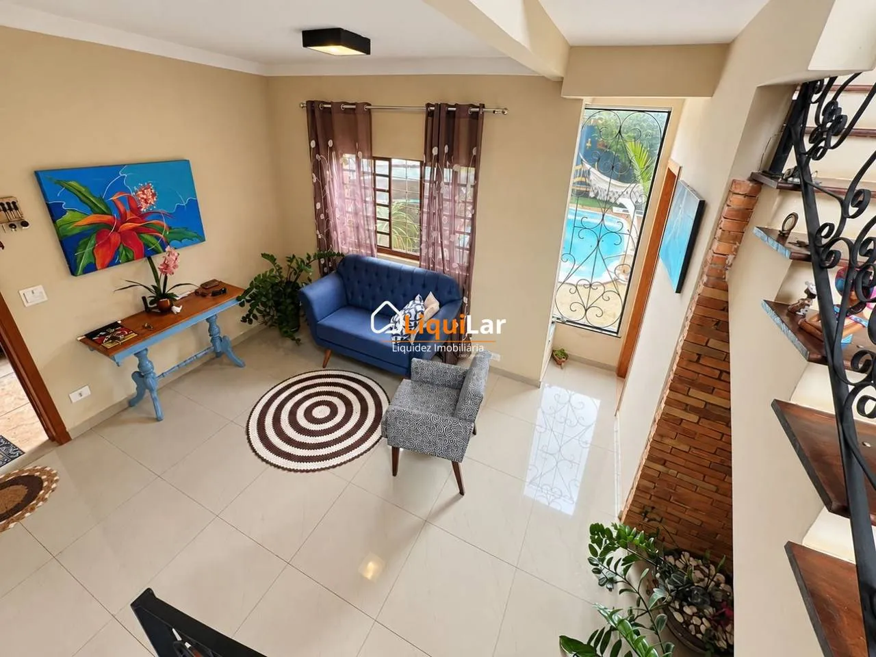 Imagem Sobrado mobiliado à venda com 3 suítes, piscina, área gourmet e energia solar no Vilas Boas