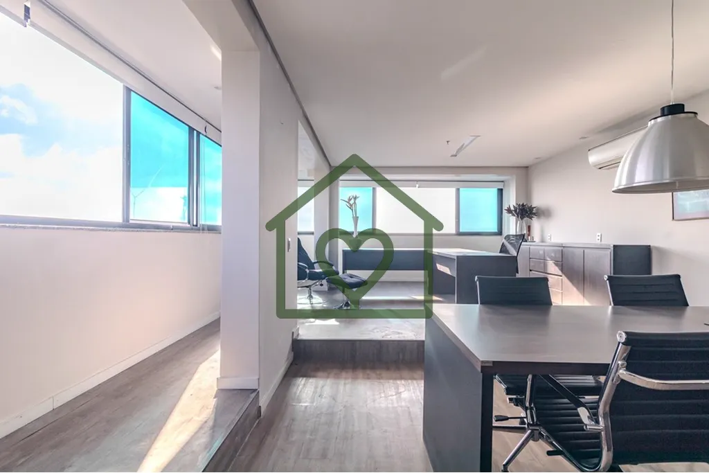 Imagem Oportunidade imperdível para empreender ou investir no valorizado bairro Três Figueiras em Porto A...