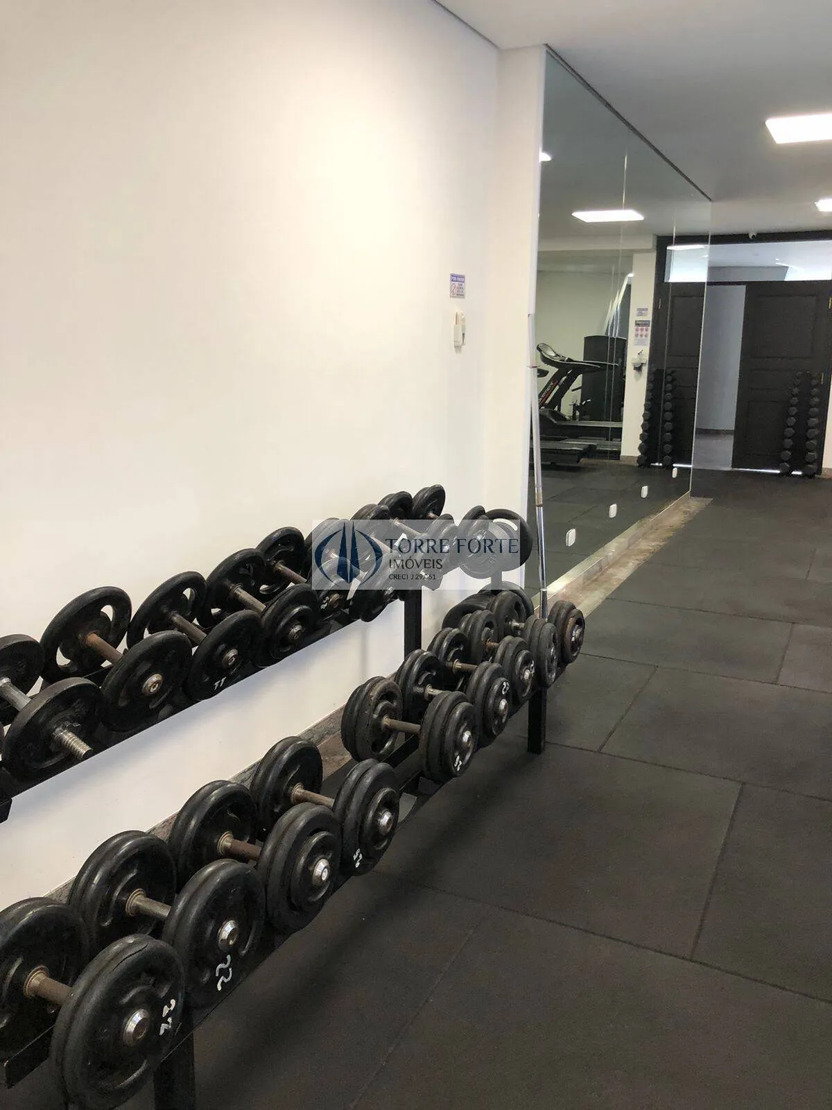 Imagem Excelente apartamento com 270 m², 2 suítes 3 dormitórios 4 vagas de garagem
