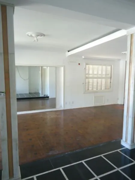 Imagem Casa para Venda - 510m², 6 dormitórios, sendo 1 suites, 3 vagas - São João