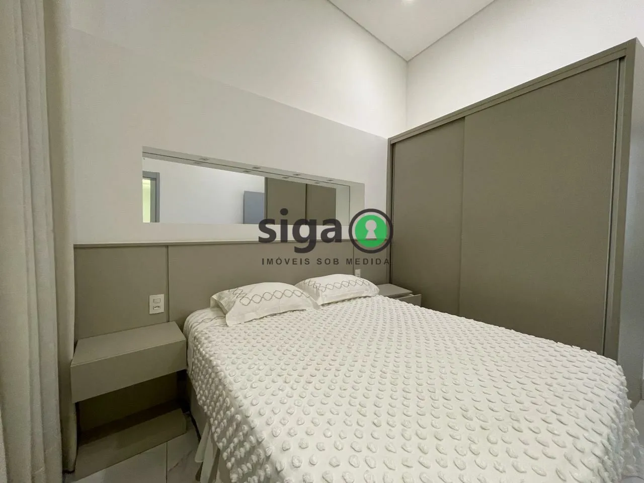 Imagem Apto com 85m², no Brooklin, com 1 suite, lavabo, 2 vagas e Pé direito duplo para locação