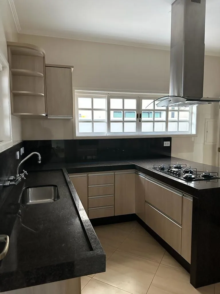 Imagem Casa à venda 4 Quartos, 2 Suites, 4 Vagas, 560M², Taubaté Village, Taubaté - SP | Condominio Taubaté Village