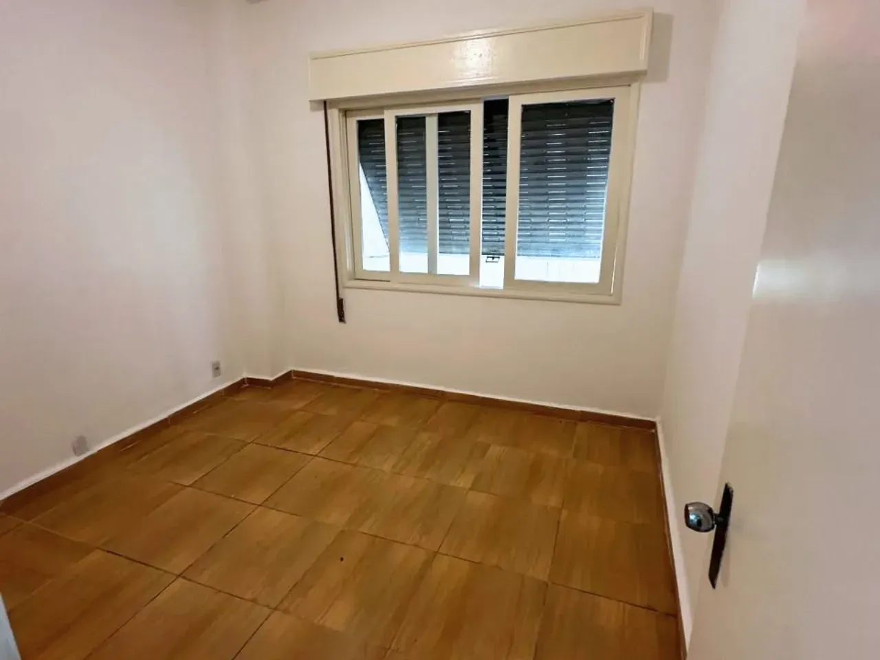 Imagem Apartamento com 1 Quarto para Alugar, 50 m² em Embaré - Santos