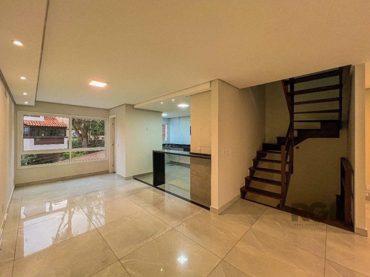 Imagem Casa em Condomínio no bairro Pedra Redonda - 5 dormitórios