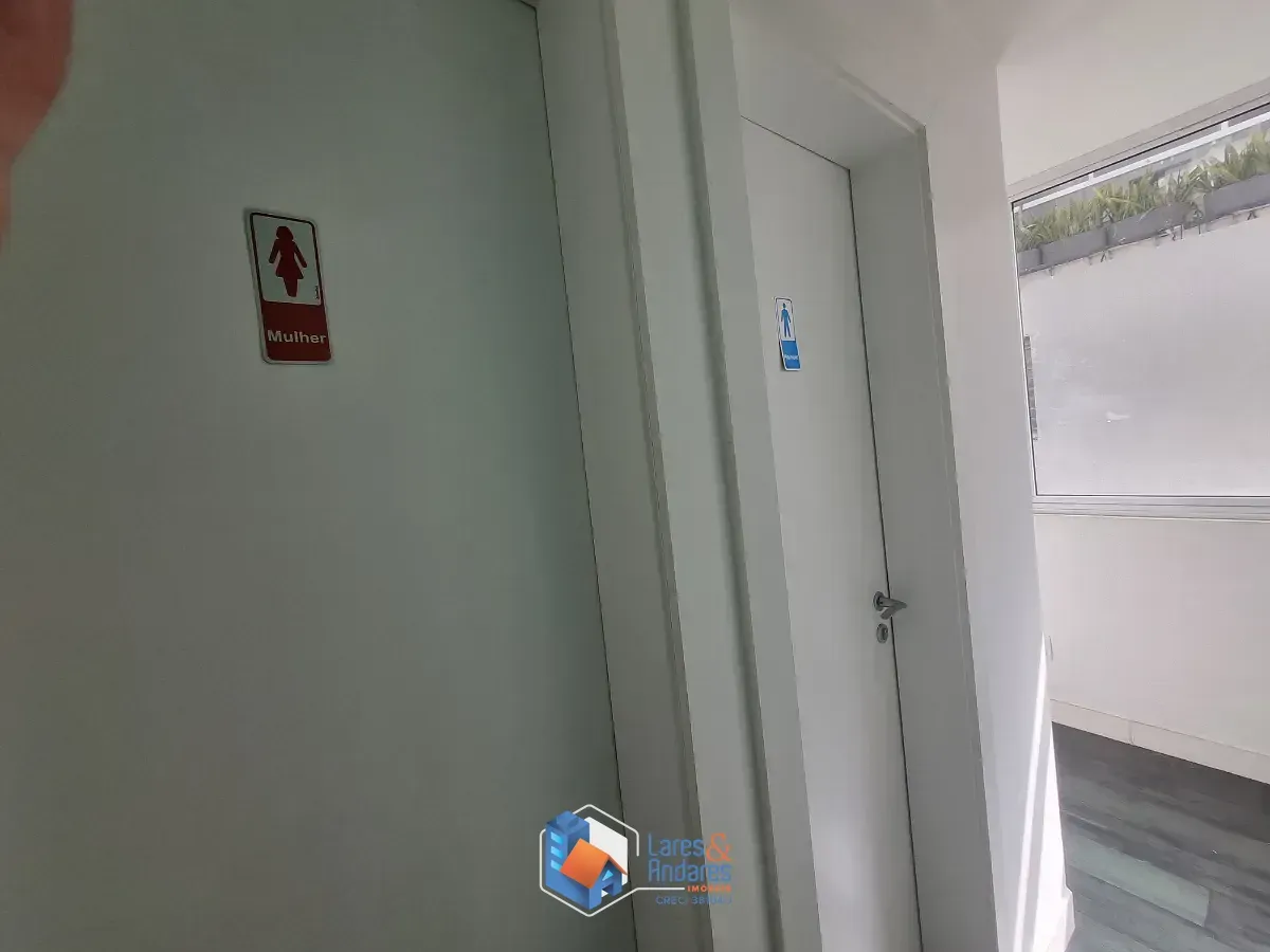 Imagem Conjunto comercial para venda em Cerqueira César, 108m²