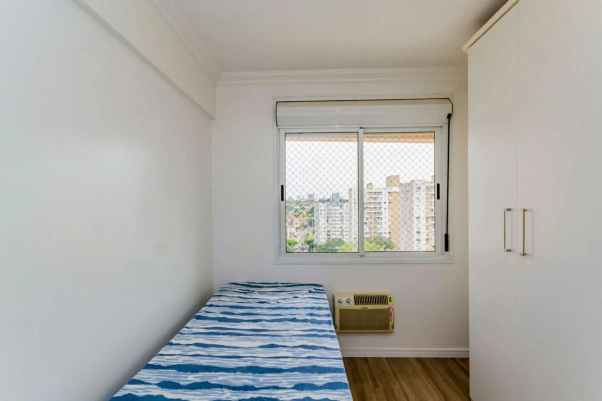 Imagem Apartamento de 3 dormitórios à venda em Passo D'areia, Porto Alegre.