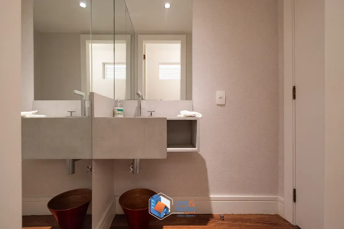 Imagem Duplex para venda e locação em Itaim Bibi com 3 quartos, sendo 3 suítes, 384m²