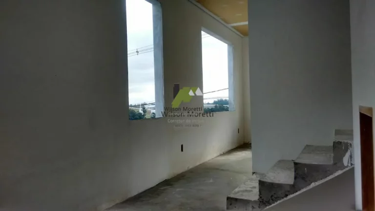 Imagem Casa na fase de Acabamento em Condomínio
