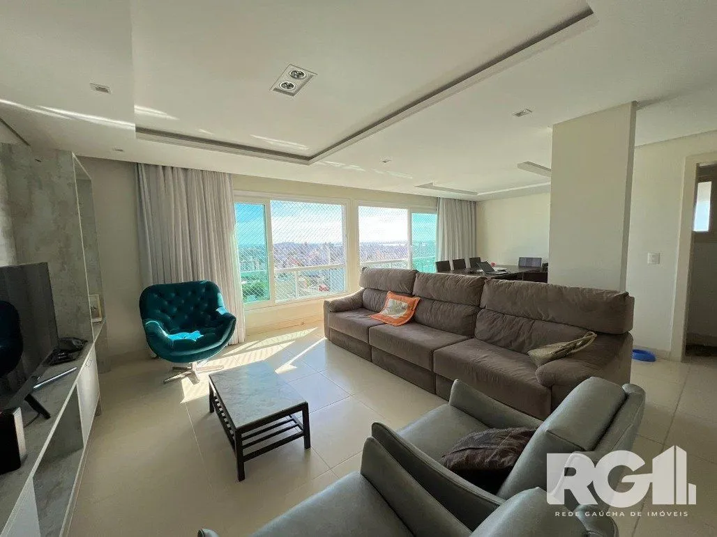 Imagem Espetacular apartamento para VENDA mobiliado, 3 dormitórios, 2 vagas cobertas, infra completa no coração do Bairro Petrópolis.