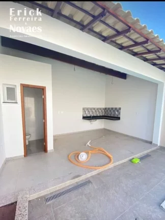Imagem Casa a Venda na Praia do Morro-ES com 3 suítes sendo uma Suite master com Varanda, Sala de Estar e Jantar, quintal e Piscina e 2 vagas de garagem