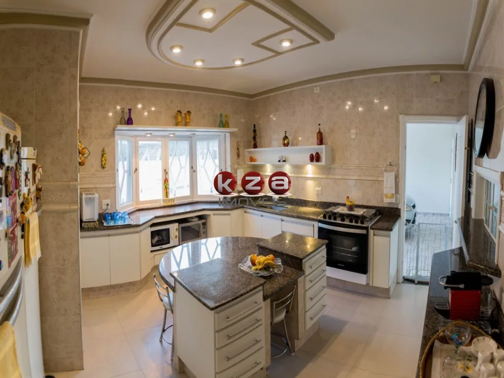Imagem Espetacular casa de alto padrão em condomínio na Vila Embaré, Valinhos-SP: 5 quartos, 5 suítes, 3 salas, 7 banheiros, 9 vagas, 630m². Venha conferir!