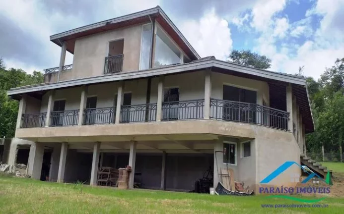 Casa à Venda em Condomínio Fechado - Paraisópolis MG em Av. São Vicente de Paulo