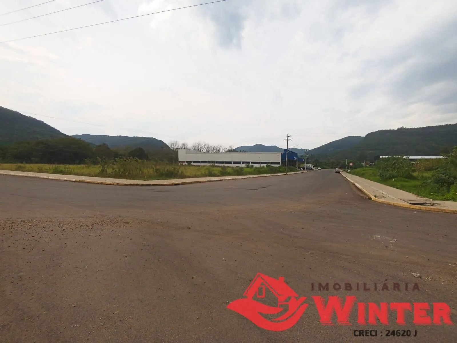 Imagem Área de terras com 20.000m2 no Vale Real