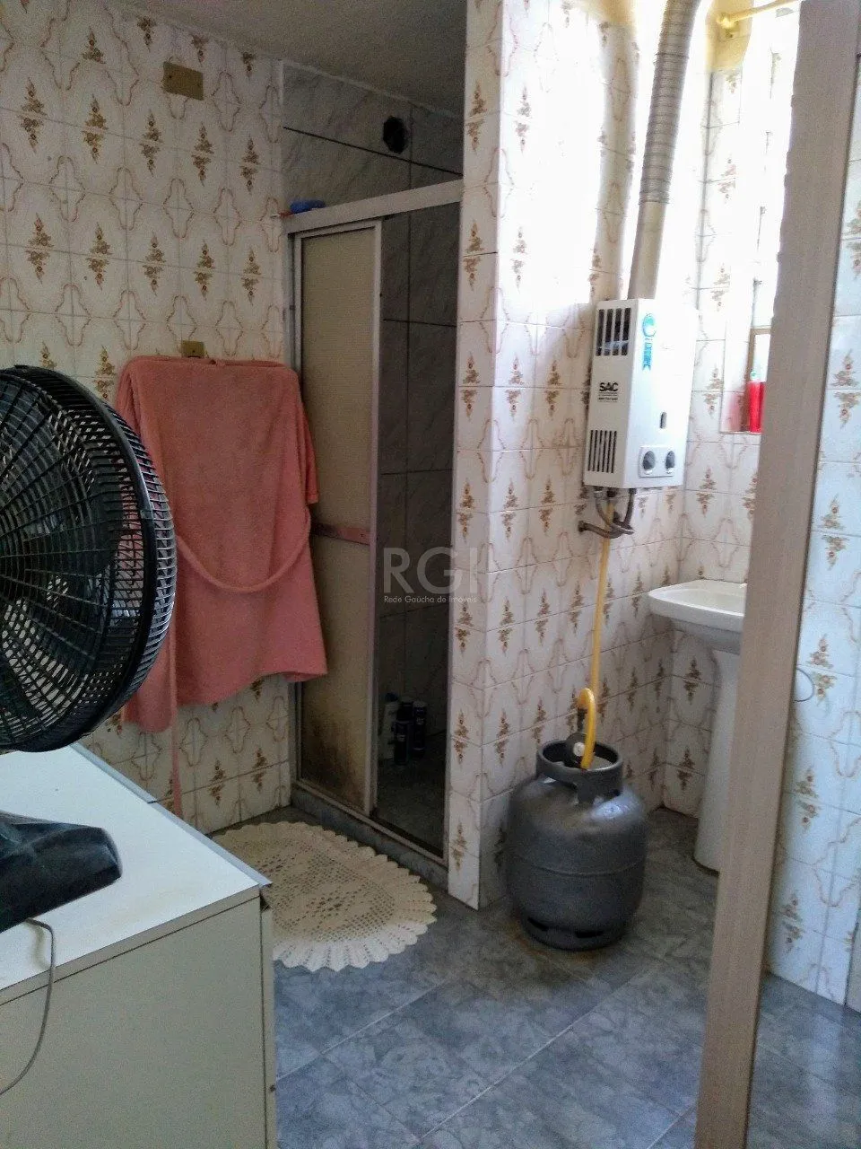 Imagem Casa para Venda - 400m², 3 dormitórios, sendo 2 suites, 2 vagas - Floresta
