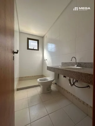 Imagem Excelente 3 quartos na quadra do mar da Praia da Costa