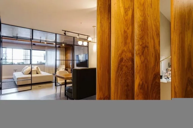 Imagem Apartamento amplo junto a Beira Mar Florianópolis, reformado, mobiliado e decorado com 4 quartos se...