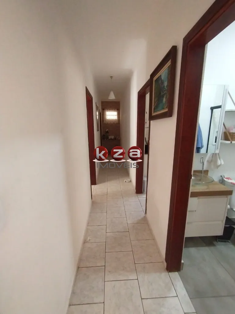 Imagem Casa em Condomínio de Luxo no Parque das Colinas - Valinhos-SP 2 Quartos, 1 Suíte, 3 Salas, 2 Banheiros, 3 Vagas - 160m²
