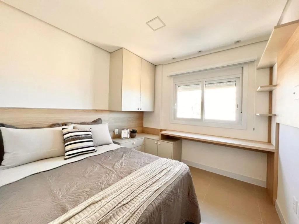 Imagem Apartamento 4 Dormitórios - Bairro Navegantes