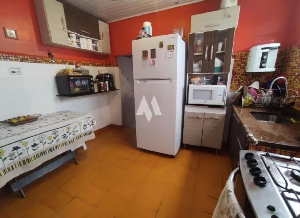 Imagem Casa na encruzilhada com 4 quartos sendo 1 suíte
