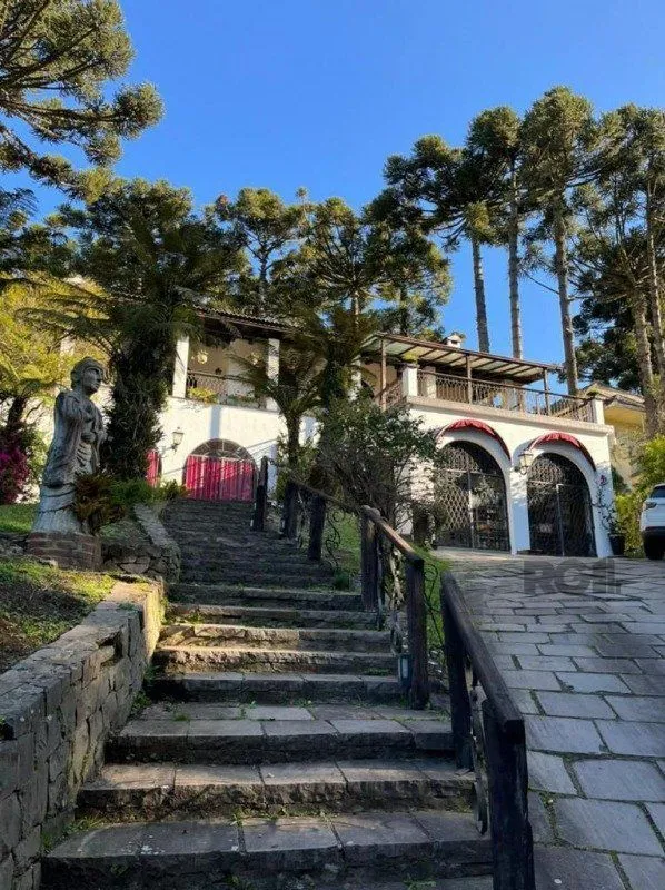 MARAVILHOSA CASA EM GRAMADO - PRÓXIMA AO LAGO NEGRO