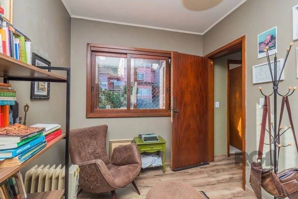 Imagem Casa em Condomínio 199m² - 3 dormitórios, 2 vagas no bairro Nonoai