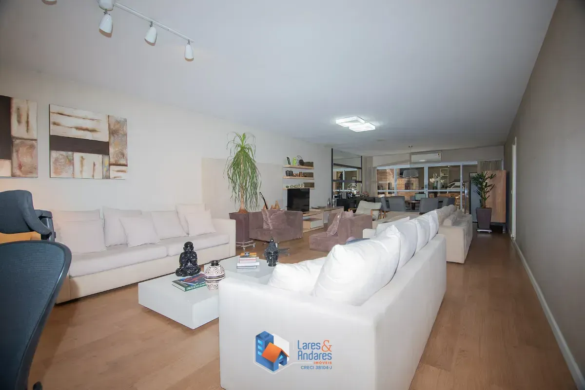 Imagem Casa para venda em Cidade Monções com 4 quartos, sendo 1 suíte, 337m²