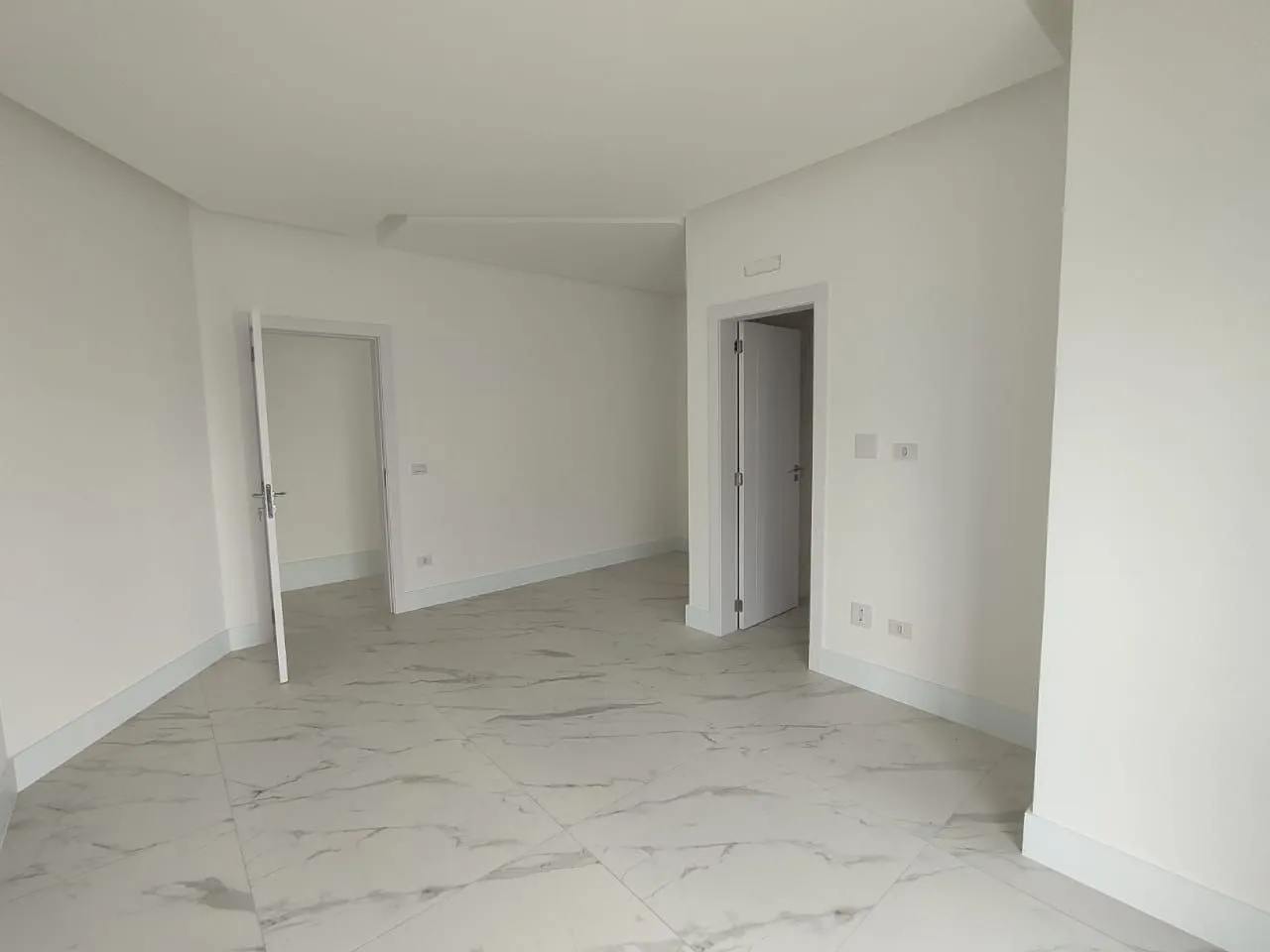 Imagem Apartamento com vista para o mar à venda com 200m2 por R$ 9.000.000,00