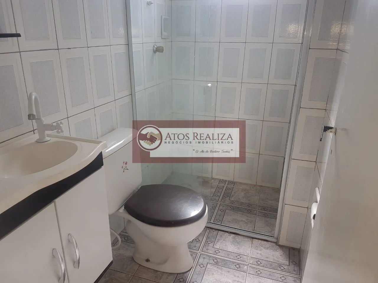 Imagem Vendo Apartamento 2 dormitórios com sacada, piscina e 1 vaga coberta.