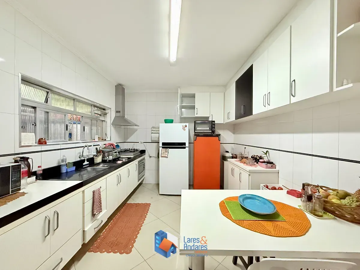 Imagem Sobrado para venda em Jardim dos Lagos com 3 quartos, sendo 3 suítes, 185m²