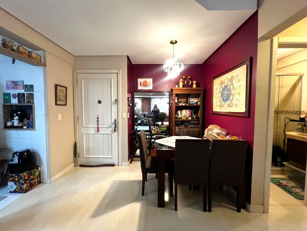Imagem Excelente apartamento 2 dormitórios com duas vagas na Cidade Baixa
