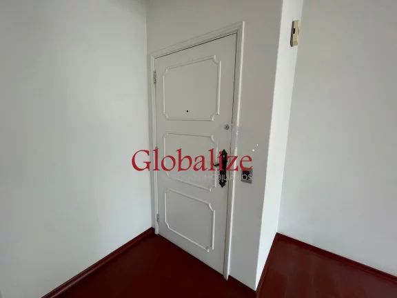 Imagem APARTAMENTO À VENDA CONDOMÍNIO FRENTE AO MAR NO GONZAGA COM 2 DORMITÓRIOS, SALA, WC, COZINHA, ÀREA DE SERVIÇO, D. EMPREGADA COMPLETA POR R$900.000,00