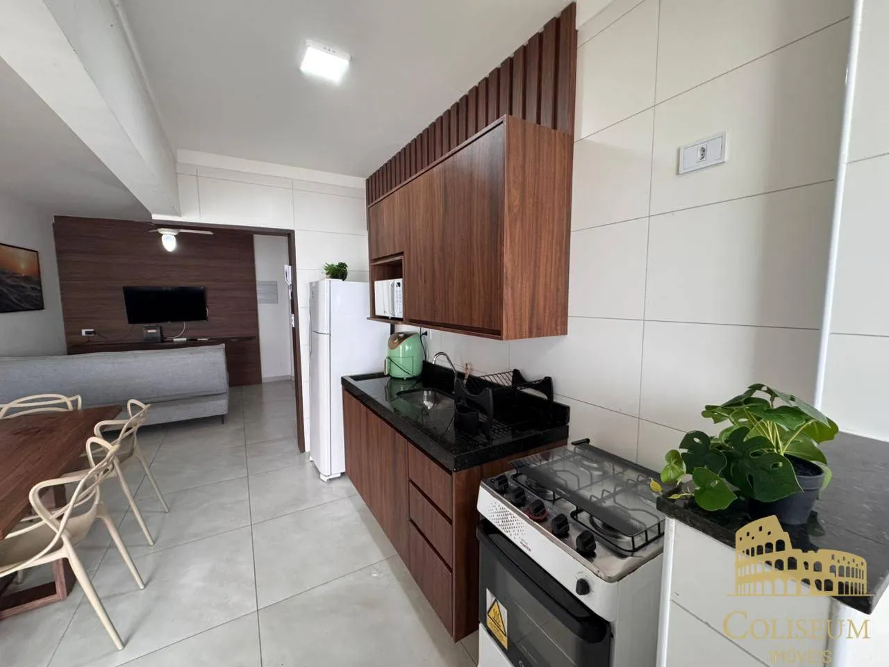 Imagem Frente Mar, Apto 2 Dorms c/1 suíte, mobiliado, 1 vaga, lazer copmpleto - Baln Maracanã