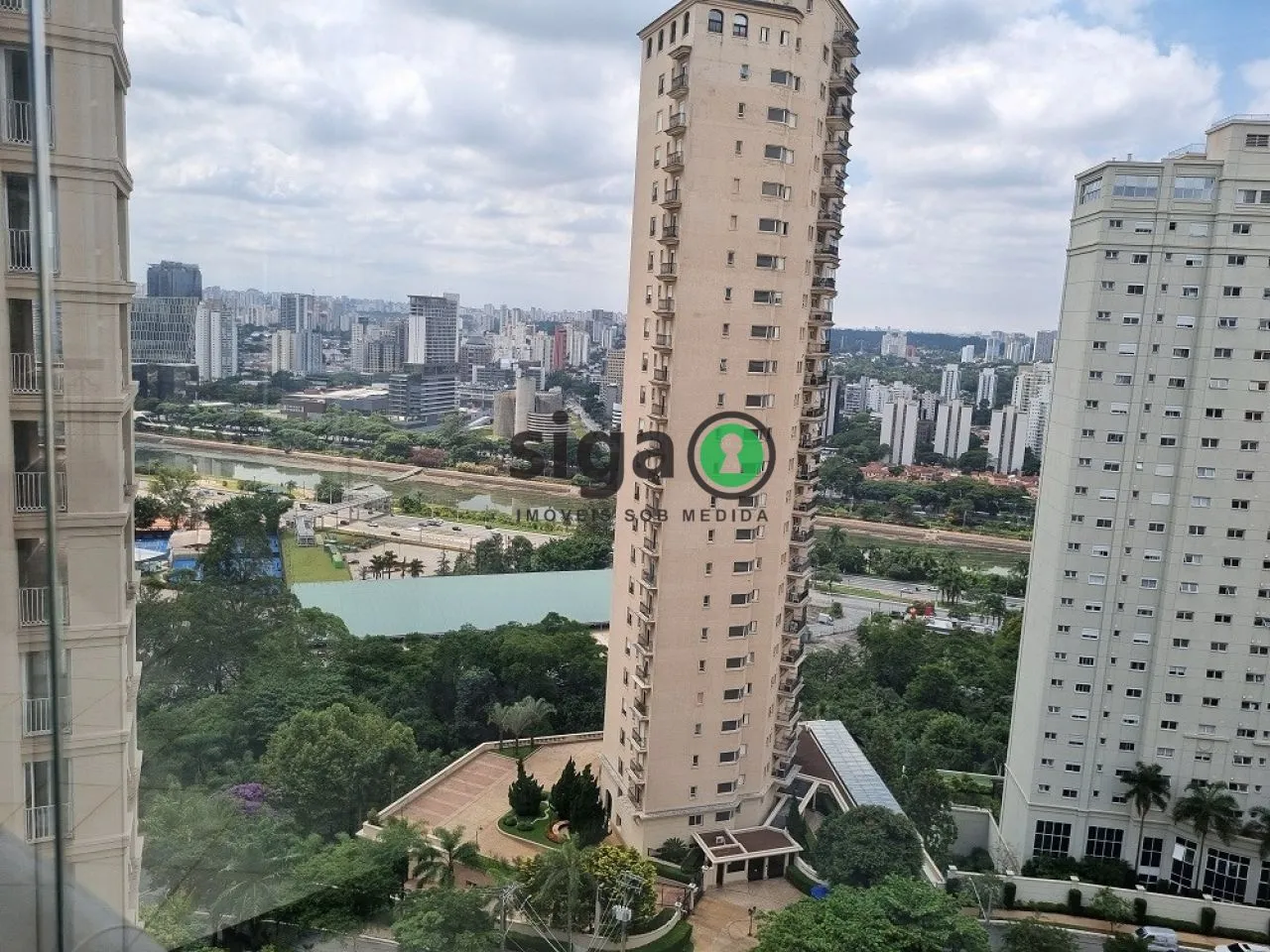 Imagem Cobertura a venda no Panamby com 5 quartos