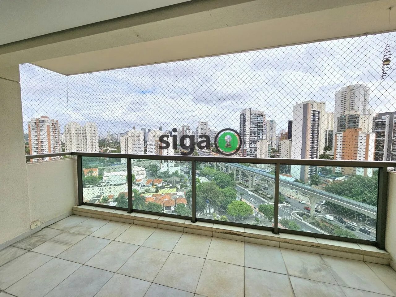 Foto do imóvel Apartamento 147 metros 3 suítes 3 vagas e depósito com localização estratégica no Campo Belo