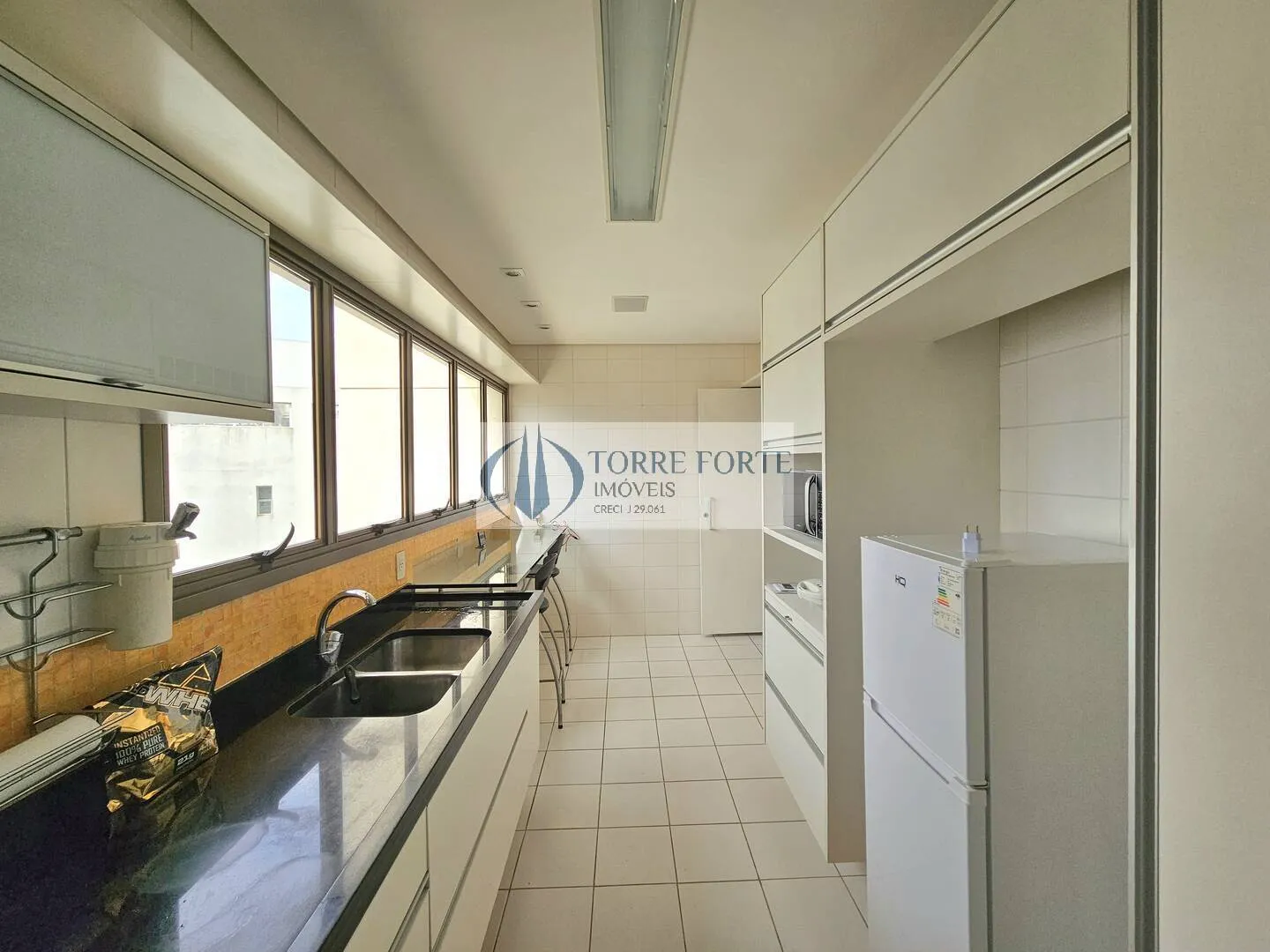 Imagem Excelente apartamento, 3 suítes 5 banheiros 3 vagas de garagem, no Brooklin
