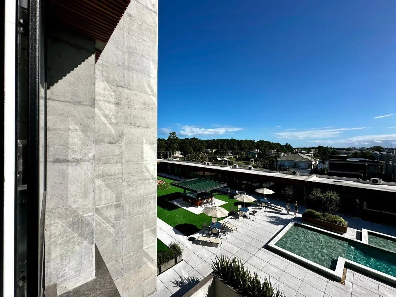 Imagem Excelente Studio mobiliado com vaga coberta no Living Resort House