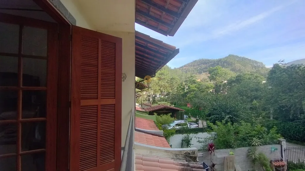Imagem Casa em Condomínio para Venda em Teresópolis / RJ no bairro Vale Feliz
