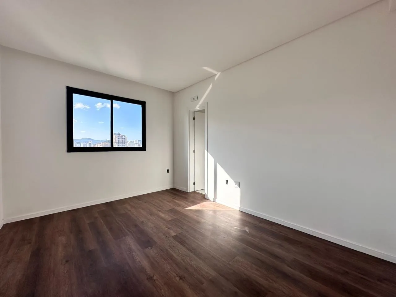 Imagem Apartamento com vista para o mar à venda com 138m2 por R$ 2.060.000,00