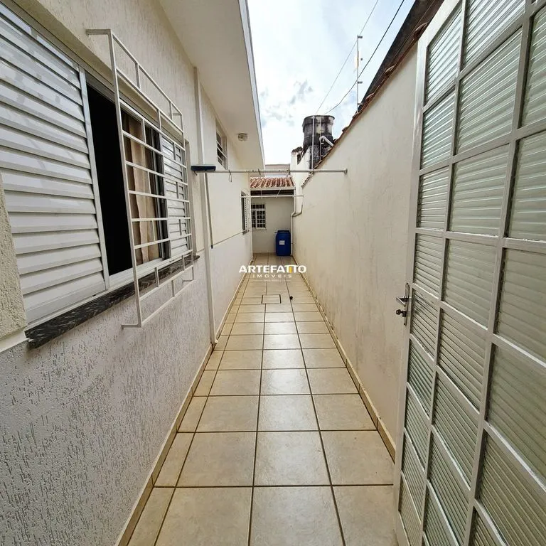 Imagem Casa com 4 dormitórios no bairro Vila Nossa Senhora das Graças