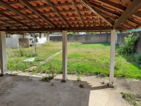 Imagem Casa linear composta de 2 quartos sendo uma suíte sala ampla 3 vagas de garagem em bairro residencial a 5 minutos do centro de Guarapari